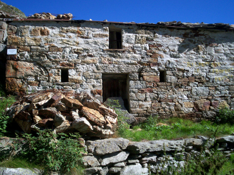 Colle Mologna piccola e lago Riazzale